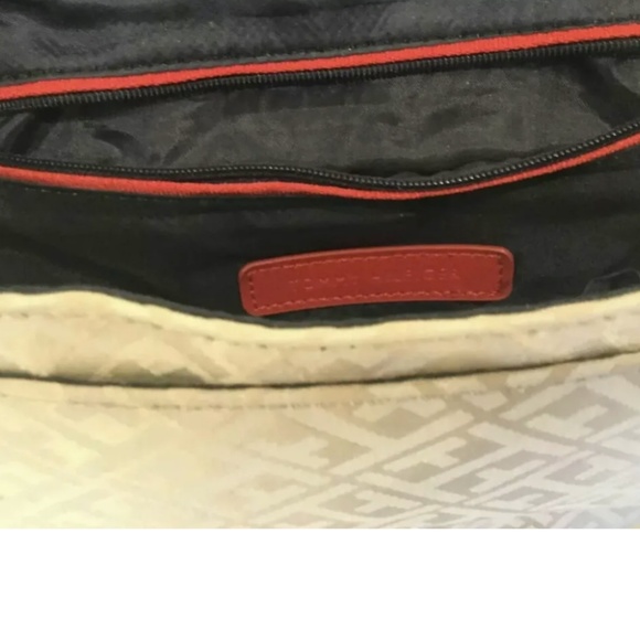 Tommy Hilfiger Logo Print Crossbody Saddle Handbag Ivory Brown - Picture 11 of 11